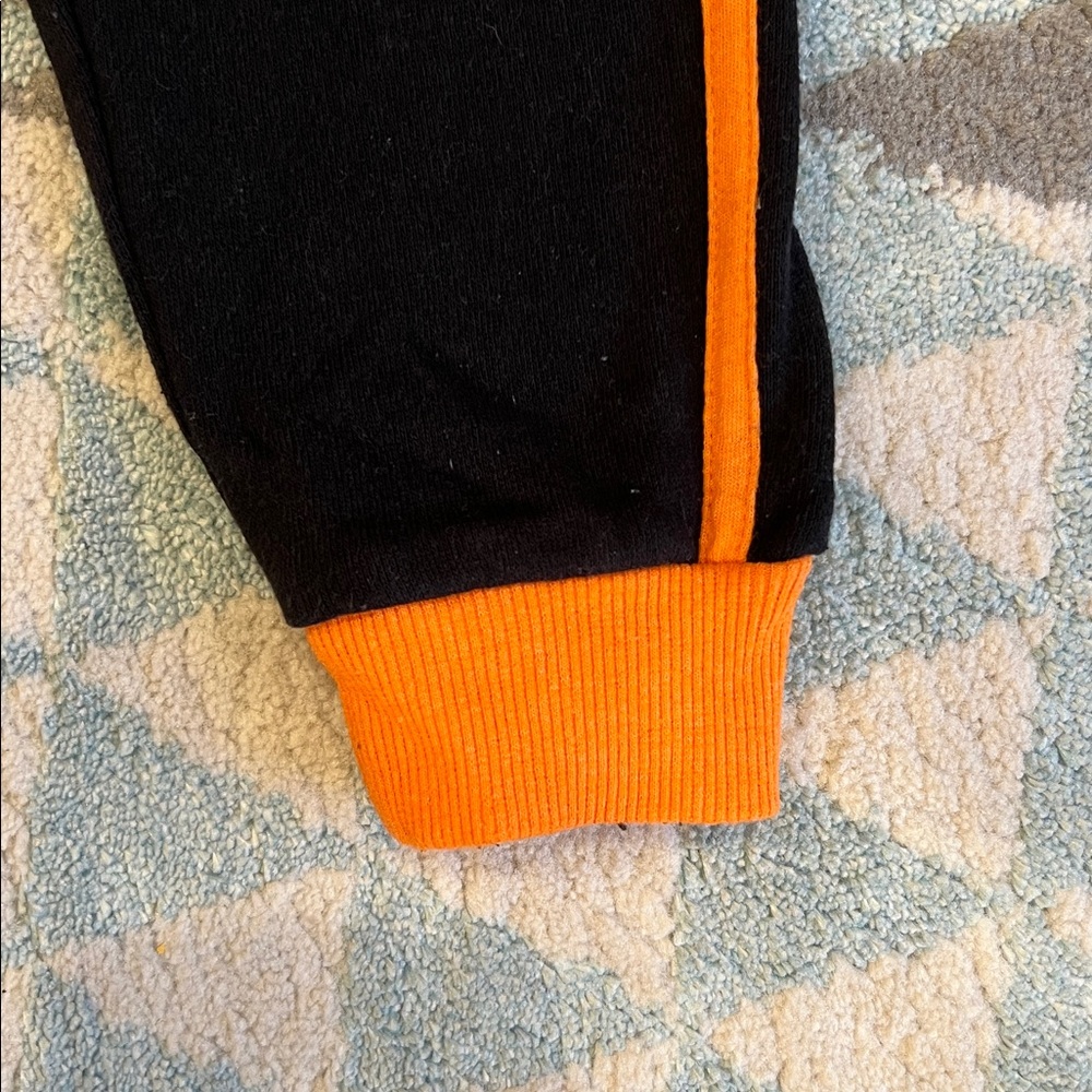 Bluey Halloween Fleece Sweatshirt and Jogger Pants Unisex Outfit Set / Size 4T - Picture 11 of 13
